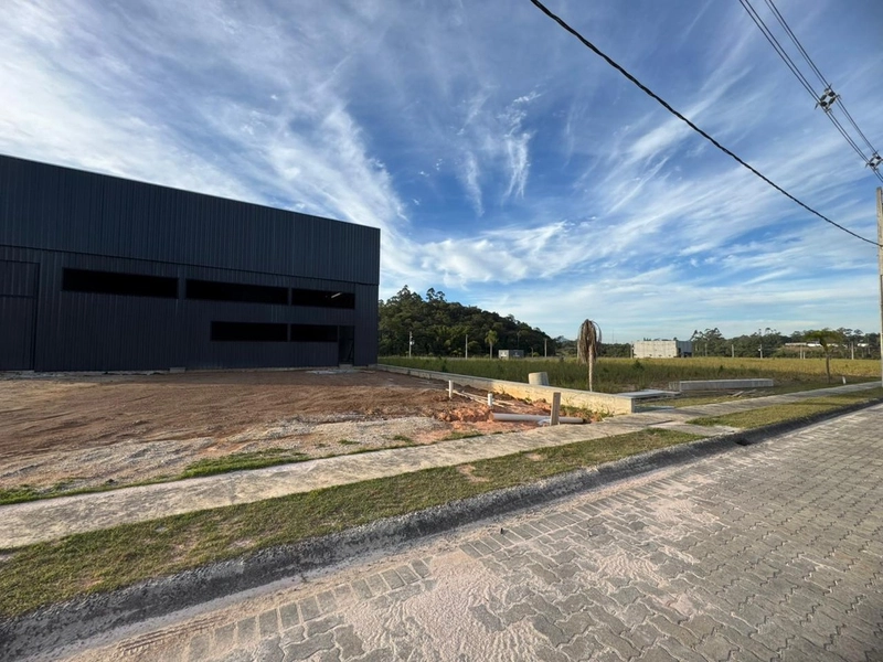 GALPÃO NOVO PARA LOCAÇÃO EM BRUSQUE -480m²,AGENDE SUA VISITA: 4ª foto da galeria de imagens do imóvel