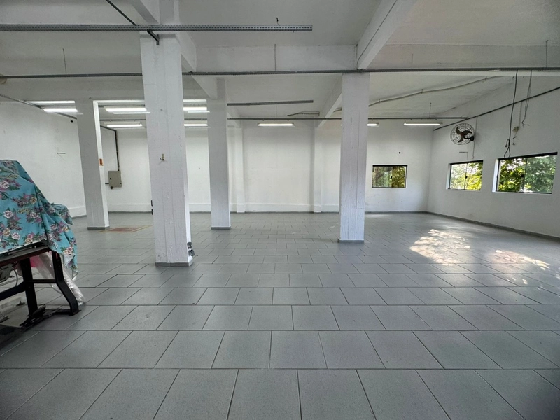 GALPÃO PARA LOCAÇÃO(340m²) REGIÃO CENTRAL EM BRUSQUE/SC: 5ª foto da galeria de imagens do imóvel