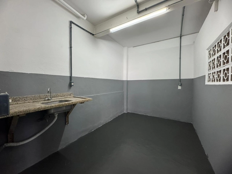 GALPÃO 250m² PARA LOCAÇÃO EM BRUSQUE,AGENDE SUA VISITA!: 6ª foto da galeria de imagens do imóvel