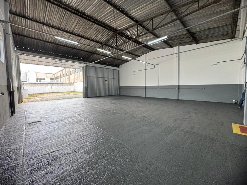 GALPÃO 250m² PARA LOCAÇÃO EM BRUSQUE,AGENDE SUA VISITA!: 4ª foto da galeria de imagens do imóvel