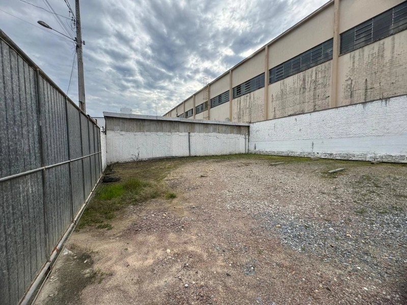 GALPÃO 250m² PARA LOCAÇÃO EM BRUSQUE,AGENDE SUA VISITA!: 3ª foto da galeria de imagens do imóvel