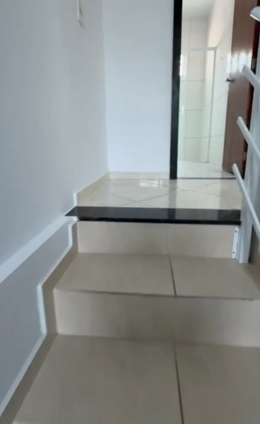 SOBRADO COM PISCINA-BAIRRO TOMAZ COELHO-AGENDE SUA VISITA!: 10ª foto da galeria de imagens do imóvel