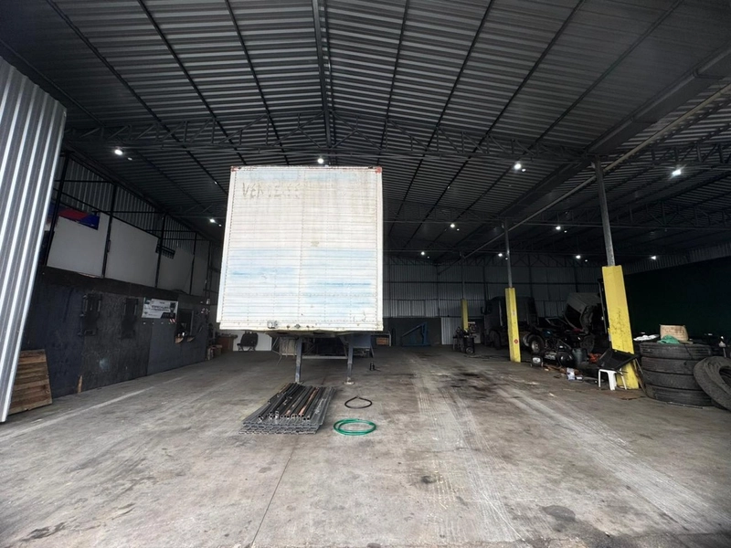 Galpão com 600m²,frente para a rodovia,amplo pátio em Brusque!: 7ª foto da galeria de imagens do imóvel