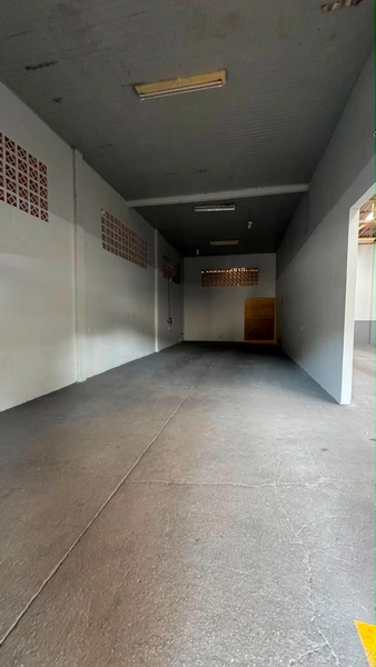 Galpão em Brusque(250m²),excelente espaço funciomal.AGENDE SUA VISITA!: 3ª foto da galeria de imagens do imóvel