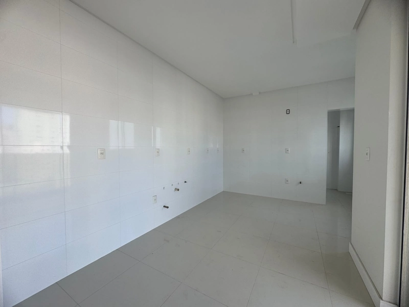 Apartamento Novo à Venda em Meia Praia – Itapema/SC(173m²): 3ª foto da galeria de imagens do imóvel