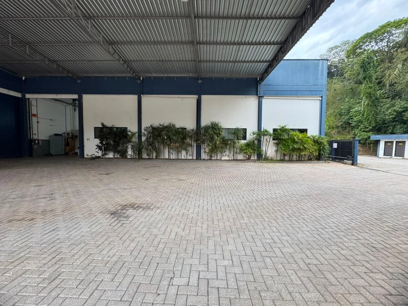 Galpão (632m²),energia trifásica para locar em Brusque/SC: 5ª foto da galeria de imagens do imóvel