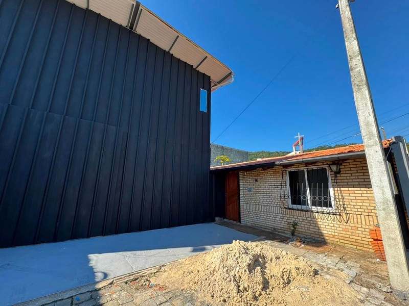 GALPÃO COM CASA EM ANEXO PARA LOCAÇÃO EM BRUSQUE-SC: 6ª foto da galeria de imagens do imóvel