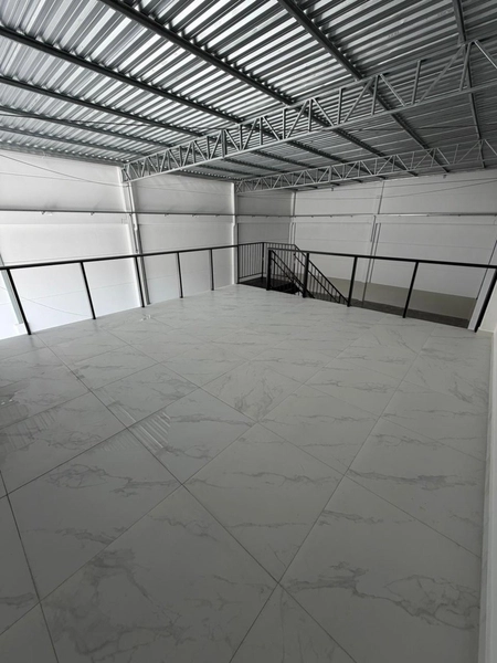 Galpão comercial(260 m²), projetado para oferecer praticidade e efi: 7ª foto da galeria de imagens do imóvel