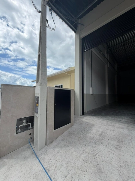 Galpão comercial(260 m²), projetado para oferecer praticidade e efi: 13ª foto da galeria de imagens do imóvel