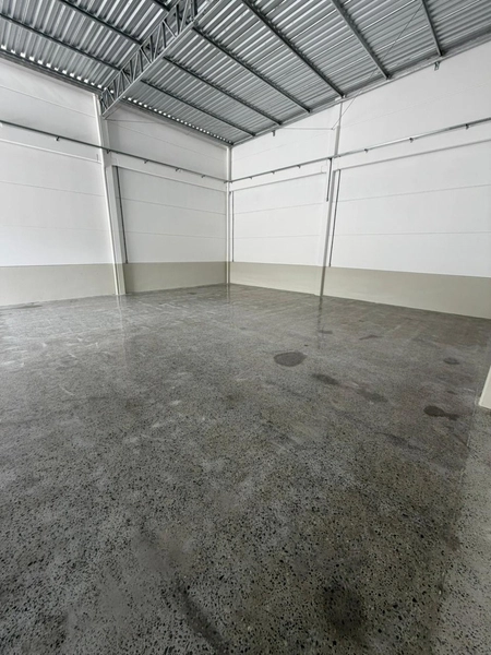 Galpão comercial(260 m²), projetado para oferecer praticidade e efi: 16ª foto da galeria de imagens do imóvel
