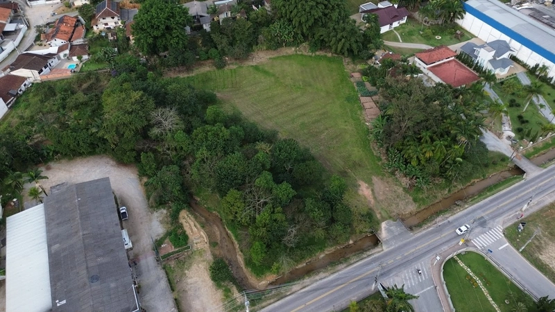 Terreno plano com 8.952,29 m²,á venda frente rua:  São Pedro.: 2ª foto da galeria de imagens do imóvel