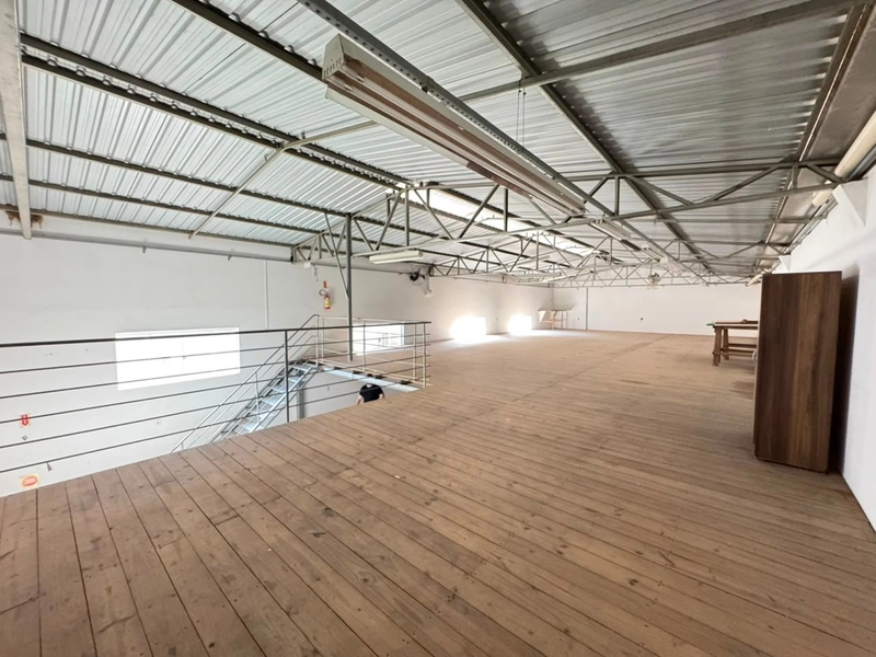 CASA+GALPÃO PARA LOCAÇÃO  EM BRUSQUE-AGENDE SUA VISITA!: 32ª foto da galeria de imagens do imóvel