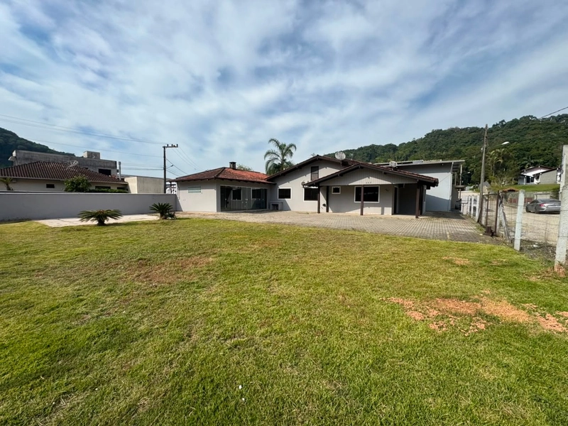 GALPÃO + CASA PARA VENDA EM BRUSQUE/SC!: 7ª foto da galeria de imagens do imóvel