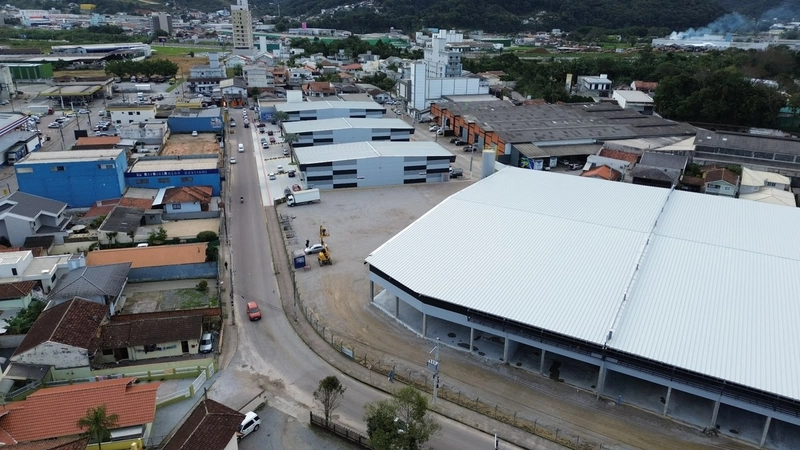GALPÃO COMERCIAL(1.000M²) EM ÁREA NOBRE DE BRUSQUE-SC-COM DOCA: 14ª foto da galeria de imagens do imóvel