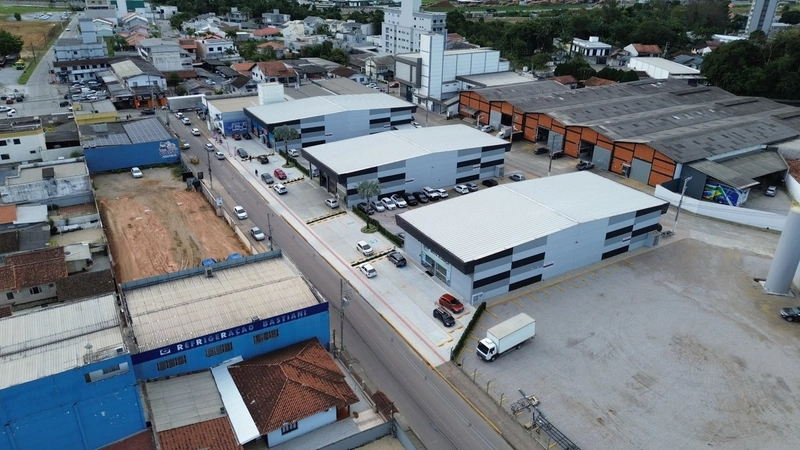 GALPÃO COMERCIAL(1.000M²) EM ÁREA NOBRE DE BRUSQUE-SC-COM DOCA: 12ª foto da galeria de imagens do imóvel