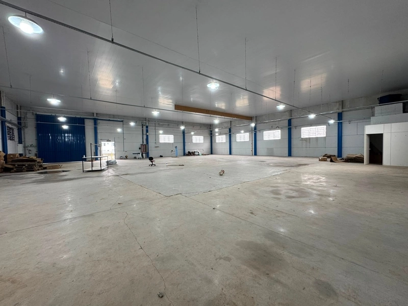 Galpão  com 750m² .1 doca,energia trifásica,amplo pátio em BRUSQUE!!: 4ª foto da galeria de imagens do imóvel