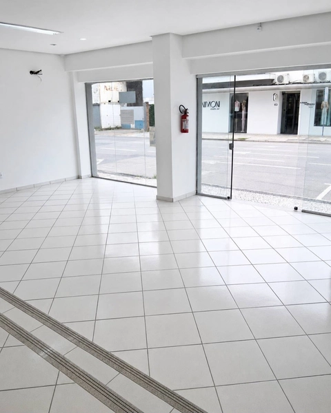 SALA COMERCIAL disponível locação região Central de Brusque.: 3ª foto da galeria de imagens do imóvel