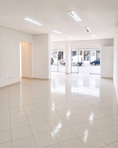 SALA COMERCIAL disponível locação região Central de Brusque.: 2ª foto da galeria de imagens do imóvel