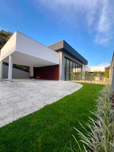 CASA TÉRREA DE ALTO PADRÃO- Loteamento Lagoa Dourada: 1ª foto da galeria de imagens do imóvel