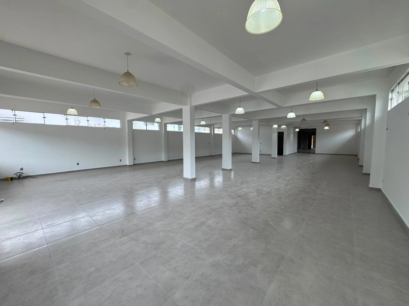 GALPÃO COMERCIAL(350m²)PARA LOCAÇÃO NA CIDADE DE BRUSQUE-SC: 4ª foto da galeria de imagens do imóvel