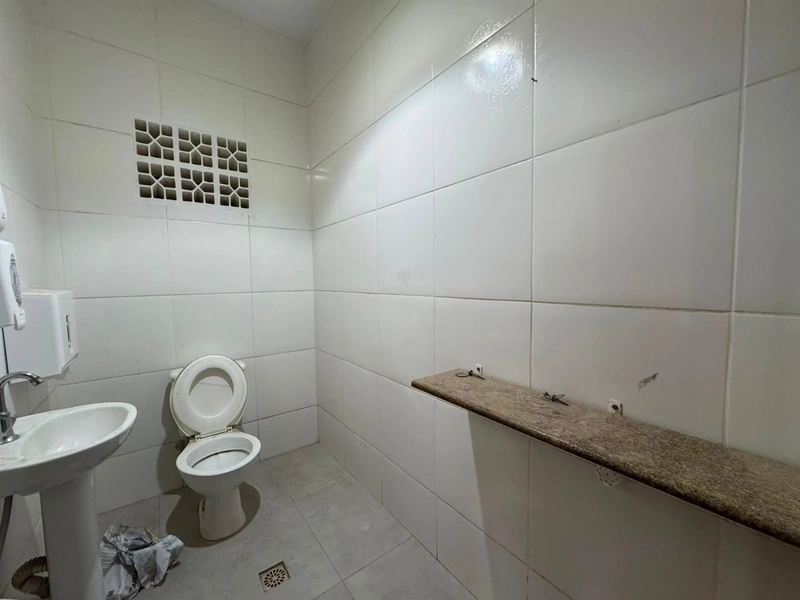 GALPÃO COMERCIAL(350m²)PARA LOCAÇÃO NA CIDADE DE BRUSQUE-SC: 11ª foto da galeria de imagens do imóvel