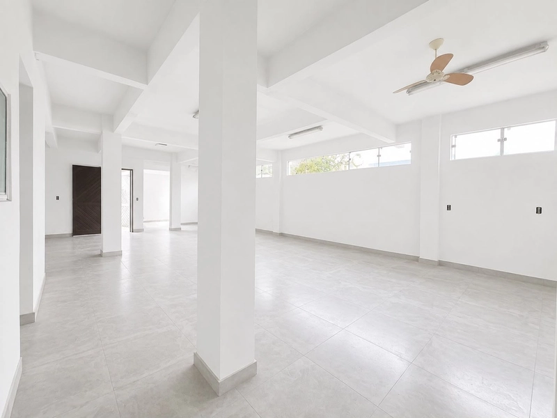 GALPÃO COMERCIAL(350m²)PARA LOCAÇÃO NA CIDADE DE BRUSQUE-SC: 10ª foto da galeria de imagens do imóvel