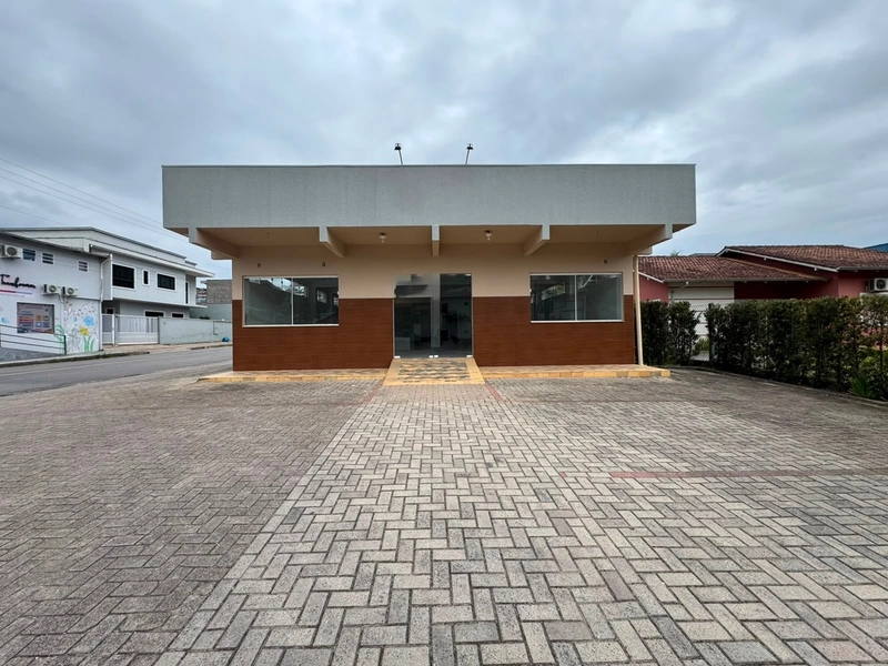 GALPÃO COMERCIAL(350m²)PARA LOCAÇÃO NA CIDADE DE BRUSQUE-SC: 1ª foto da galeria de imagens do imóvel