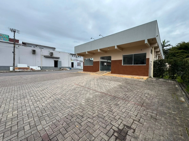 GALPÃO COMERCIAL(350m²)PARA LOCAÇÃO NA CIDADE DE BRUSQUE-SC: 2ª foto da galeria de imagens do imóvel