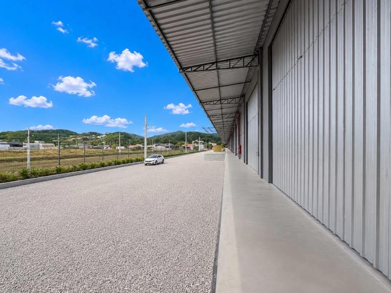 GALPÃO PARA LOCAÇÃO(700m²) | GUABIRUBA – SC: 4ª foto da galeria de imagens do imóvel