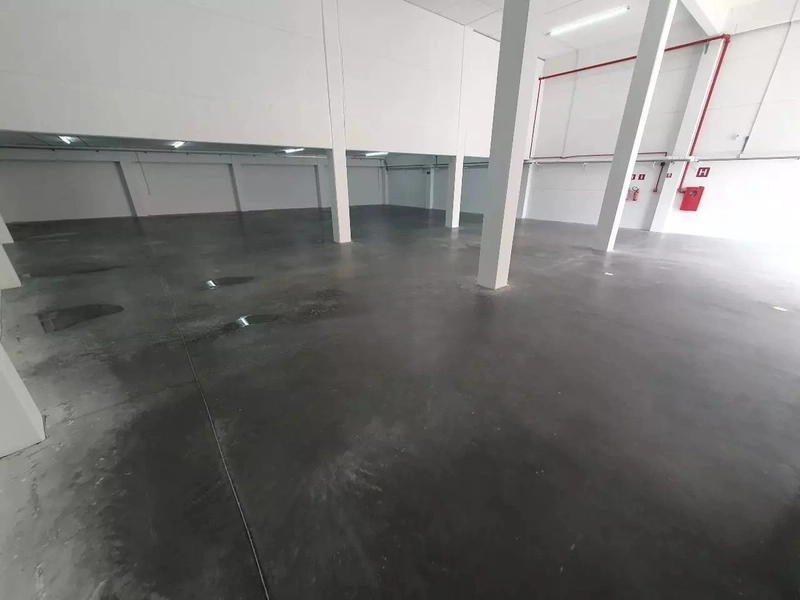 GALPÃO INDUSTRIAL E COMERCIAL PARA LOCAÇÃO EM BRUSQUE(415m²): 2ª foto da galeria de imagens do imóvel