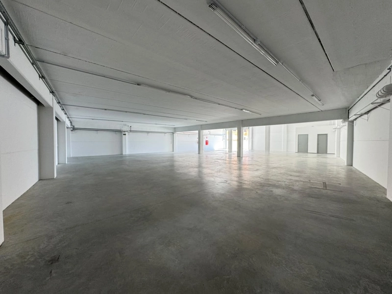 GALPÃO INDUSTRIAL E COMERCIAL PARA LOCAÇÃO EM BRUSQUE(415m²): 6ª foto da galeria de imagens do imóvel