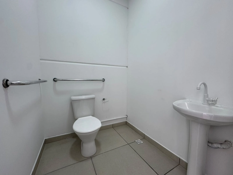 GALPÃO INDUSTRIAL E COMERCIAL PARA LOCAÇÃO EM BRUSQUE(415m²): 3ª foto da galeria de imagens do imóvel