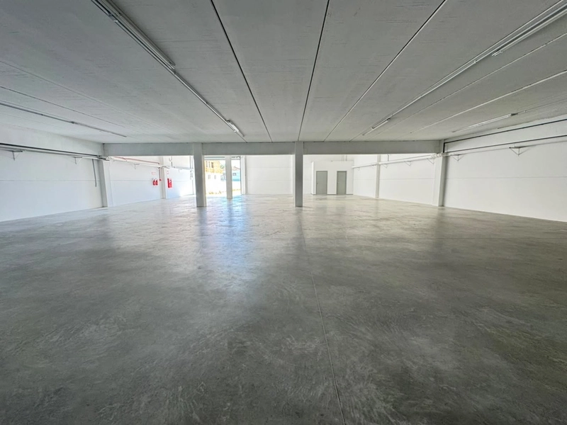 GALPÃO INDUSTRIAL E COMERCIAL PARA LOCAÇÃO EM BRUSQUE(415m²): 11ª foto da galeria de imagens do imóvel