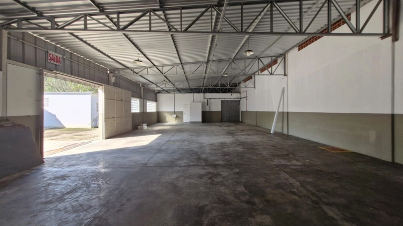 GALPÃO(175 m²) em uma região excelente aqui em Brusque: confira!: 3ª foto da galeria de imagens do imóvel