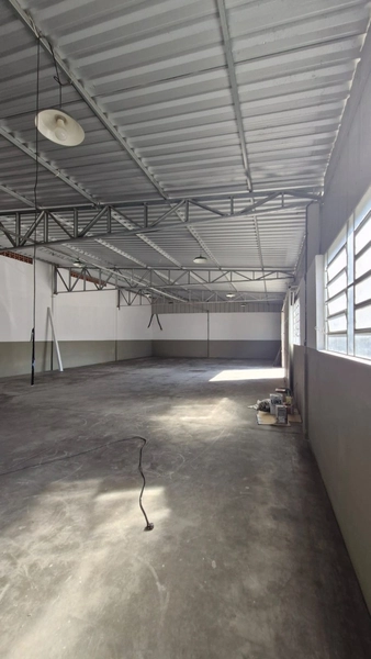 GALPÃO(175 m²) em uma região excelente aqui em Brusque: confira!: 4ª foto da galeria de imagens do imóvel