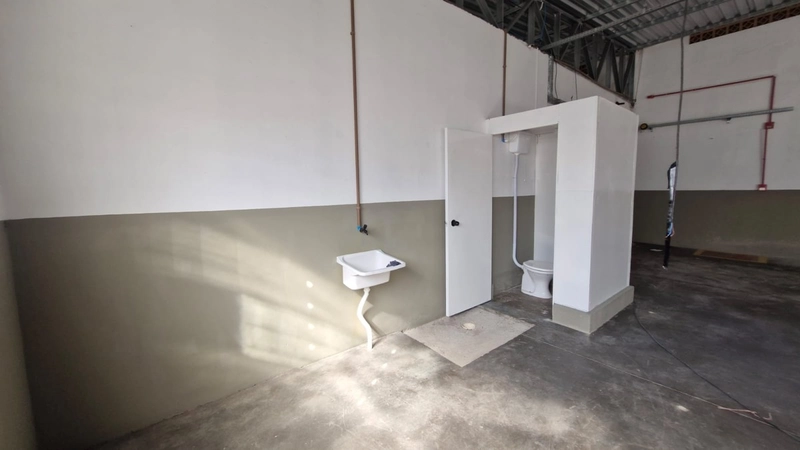 GALPÃO(175 m²) em uma região excelente aqui em Brusque: confira!: 5ª foto da galeria de imagens do imóvel