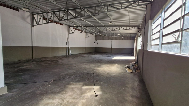 GALPÃO(175 m²) em uma região excelente aqui em Brusque: confira!: 9ª foto da galeria de imagens do imóvel