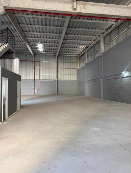 GALPÃO PARA LOCAÇÃO EM ITAJAÍ-SC | A PARTIR DE 1.300m²: 2ª foto da galeria de imagens do imóvel