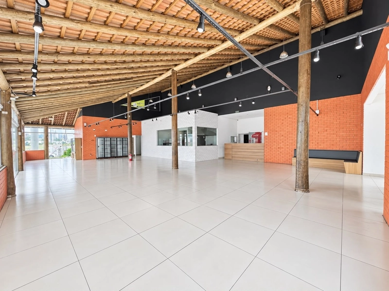 332 m² de espaço amplo e versátil em Brusque confira descrição efotos: 11ª foto da galeria de imagens do imóvel