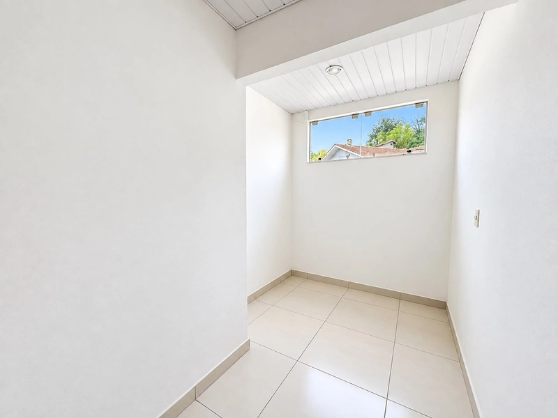 332 m² de espaço amplo e versátil em Brusque confira descrição efotos: 15ª foto da galeria de imagens do imóvel