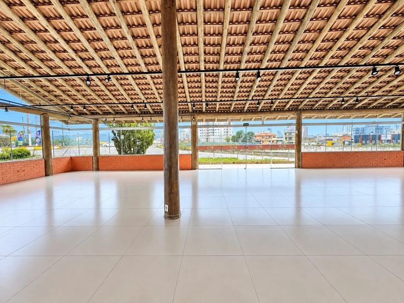 332 m² de espaço amplo e versátil em Brusque confira descrição efotos: 16ª foto da galeria de imagens do imóvel