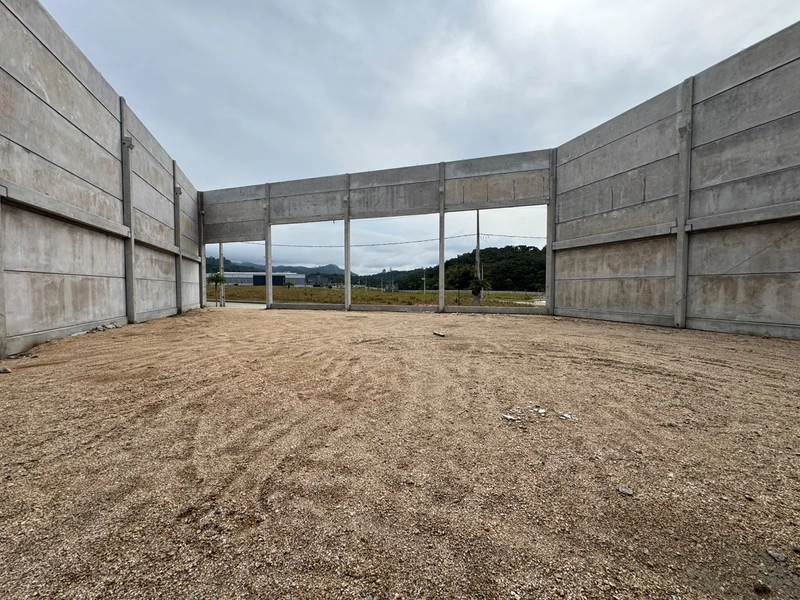 GALPÃO PARA LOCAÇÃO | 548m2 ,1PORTA ACESSO A CAMINHÃO: 7ª foto da galeria de imagens do imóvel