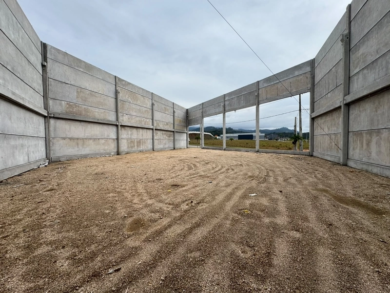 GALPÃO PARA LOCAÇÃO | 548m2 ,1PORTA ACESSO A CAMINHÃO: 4ª foto da galeria de imagens do imóvel