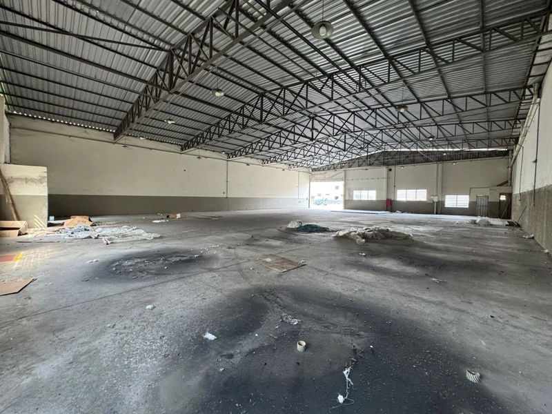 GALPÃO AMPLO ESPAÇO OPERACIONAL-LOCAÇÃO 570 m² -BRUSQUE – SC: 3ª foto da galeria de imagens do imóvel