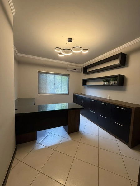 GALPÃO COMERCIAL(180M²),escritório em um bairro EXCELENTE!: 11ª foto da galeria de imagens do imóvel
