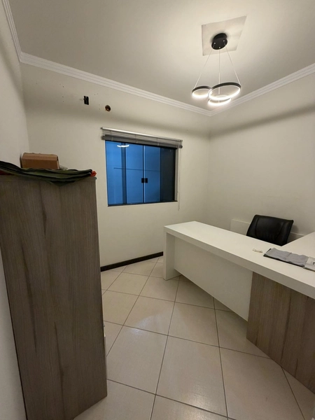 GALPÃO COMERCIAL(180M²),escritório em um bairro EXCELENTE!: 6ª foto da galeria de imagens do imóvel