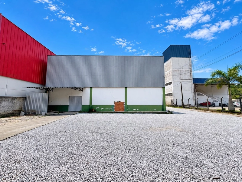 GALPÃO PARA LOCAÇÃO(864m²),com refeitório prox.ao Centro de Brusque!: 2ª foto da galeria de imagens do imóvel