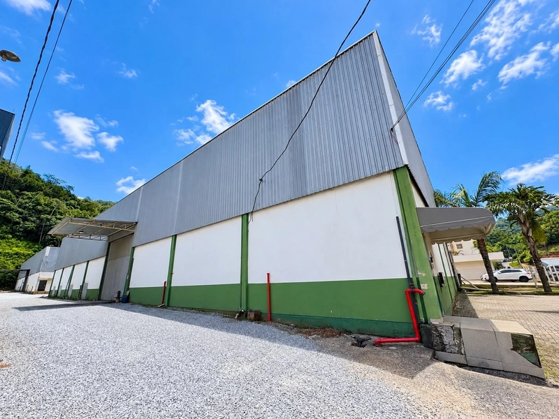 GALPÃO PARA LOCAÇÃO(864m²),com refeitório prox.ao Centro de Brusque!: 6ª foto da galeria de imagens do imóvel