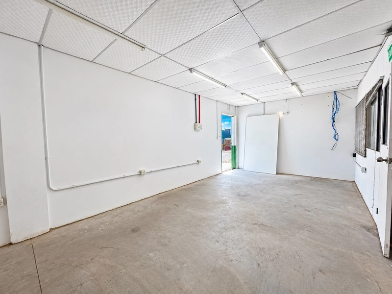 GALPÃO PARA LOCAÇÃO(864m²),com refeitório prox.ao Centro de Brusque!: 7ª foto da galeria de imagens do imóvel