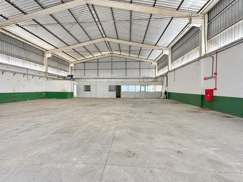 GALPÃO PARA LOCAÇÃO(864m²),com refeitório prox.ao Centro de Brusque!: 3ª foto da galeria de imagens do imóvel